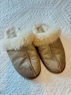 UGG Size 7 Glittery Gold Shearling-Lined Slippers